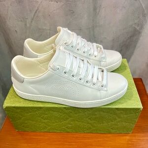 GUCCI Women's Ace GG Interlocking Logo Sneakers White size 37